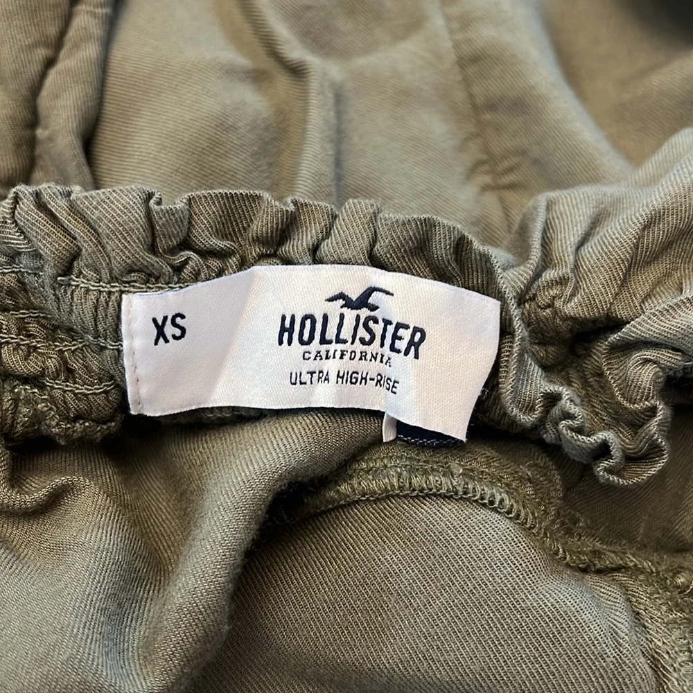 Hollister‎ Women’s Ultra High-Rise Shorts